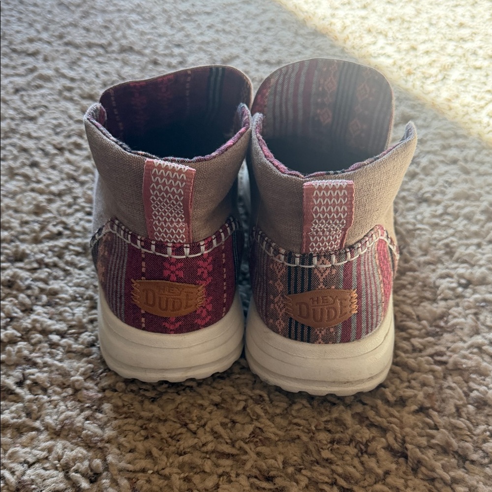 Hey Dude Women’s Boots - Tan and Red